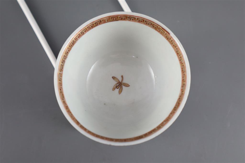 A Chinese famille rose 'hawk' tea bowl and saucer, Yongzheng period, saucer 11.5cm diameter